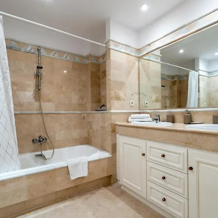 Apartment Elviria Hills