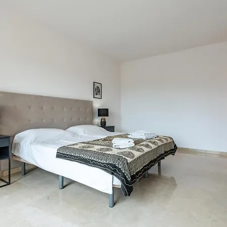 Elviria Hills Apartment Marbella